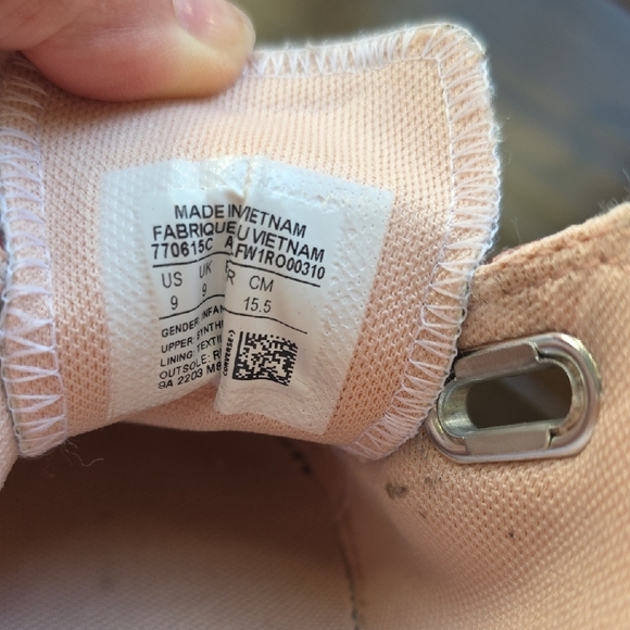 Converse Kids Glitter Pink and Silver All Star Sneakers Sz 9 - Picture 7 of 8